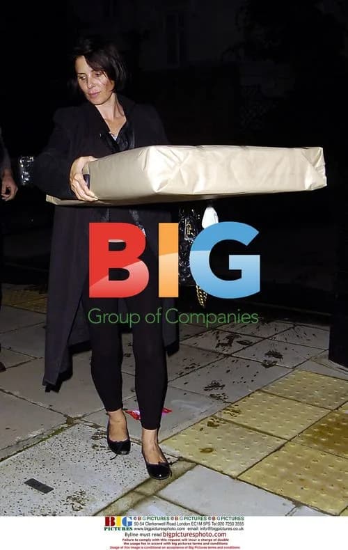 Designer Sadie Frost arrives with 30th birthday gift