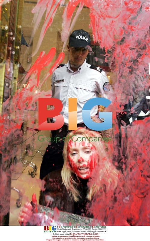 PETA protests against Jean-Paul Gaultier for fur use