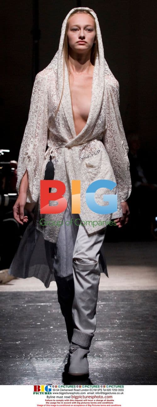 A.F. Vandevorst Spring/Summer 2007 Fashion Show