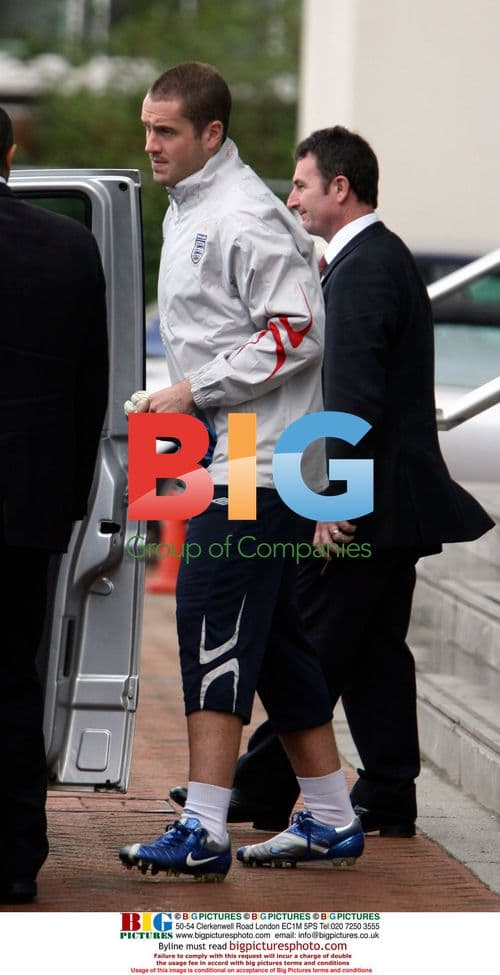 England Team Departs Lowry Hotel for Training