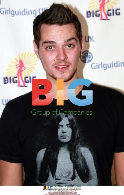 Singer MATT WILLIS backstage at Girlguiding UK Big Gig