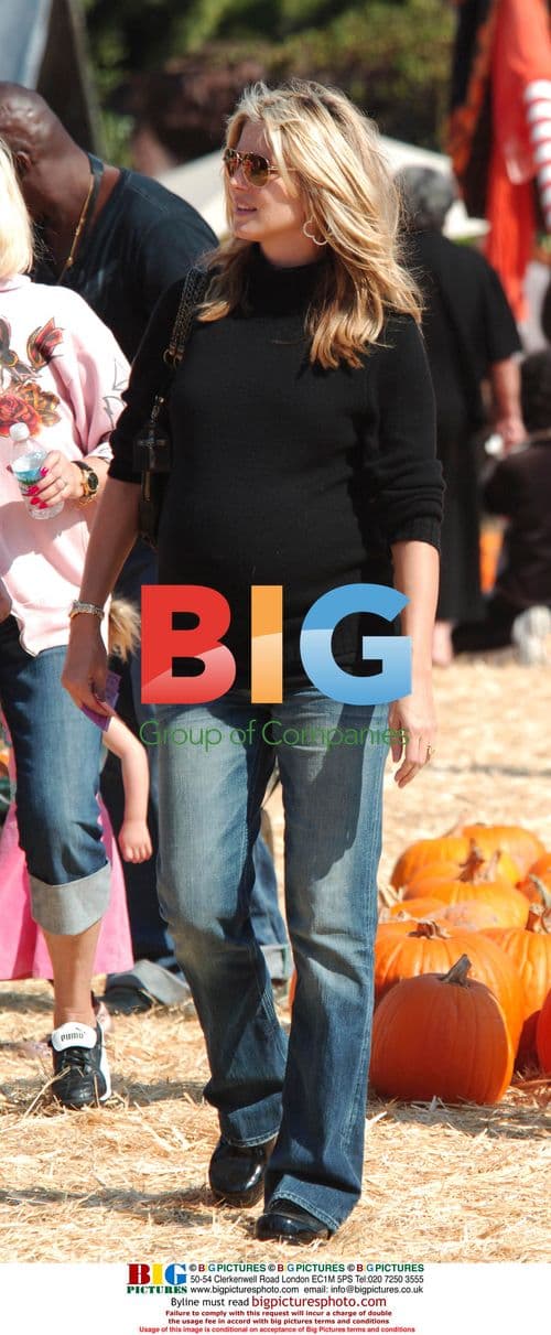 Heidi Klum and Seal Pumpkin Hunting