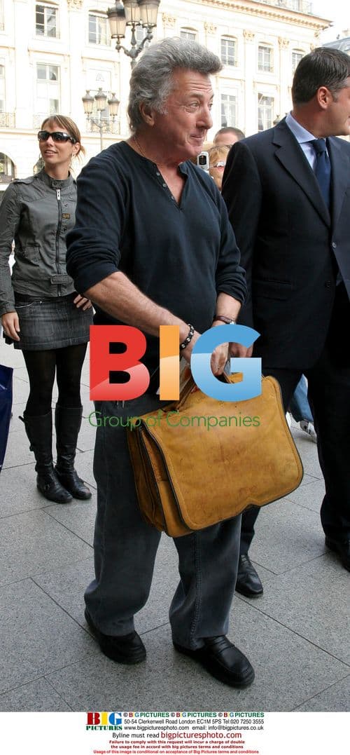 Dustin Hoffman and wife in Paris