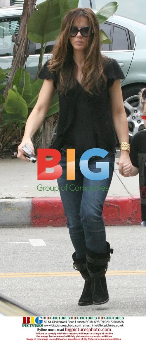 Kate Beckinsale and daughter Lily shopping