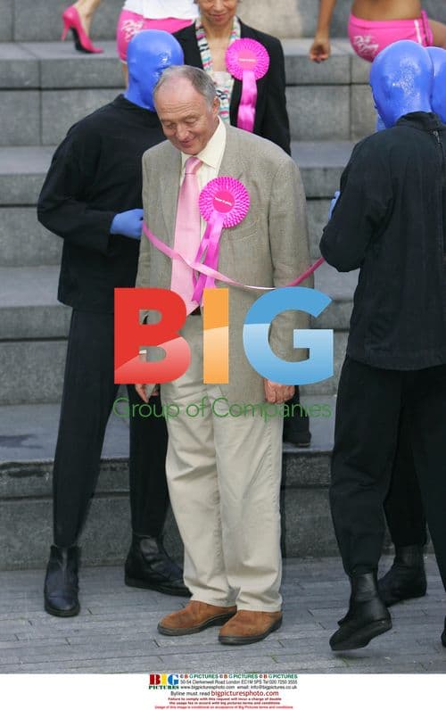 Mayor, Blue Man Group Launch 'Wear It Pink' 2006