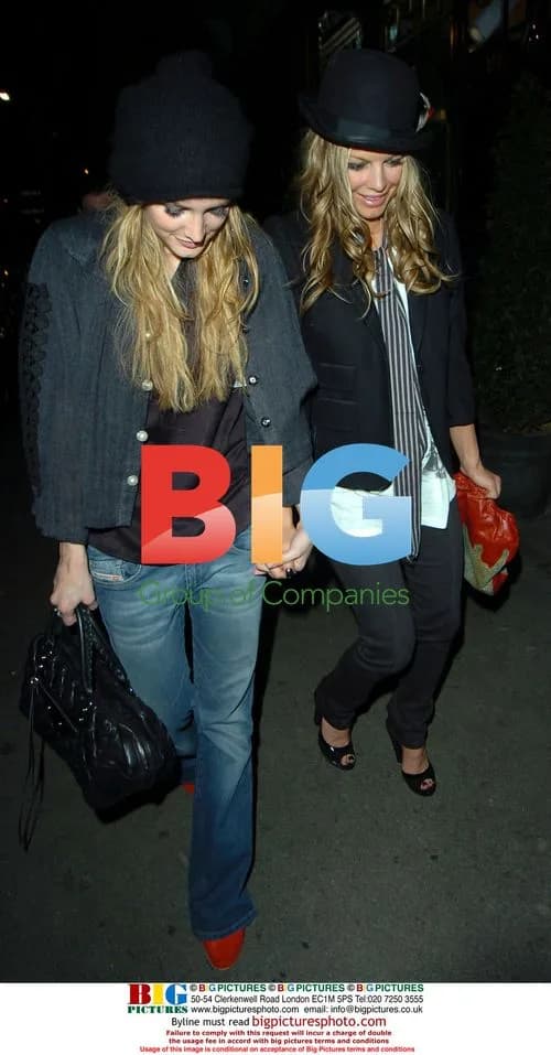 Ashlee Simpson and Fergie Enjoy Dinner and Drinks