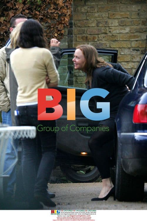 Pregnant Stella McCartney at photo shoot