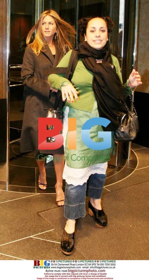 Jennifer Aniston Visits Oprah in Chicago