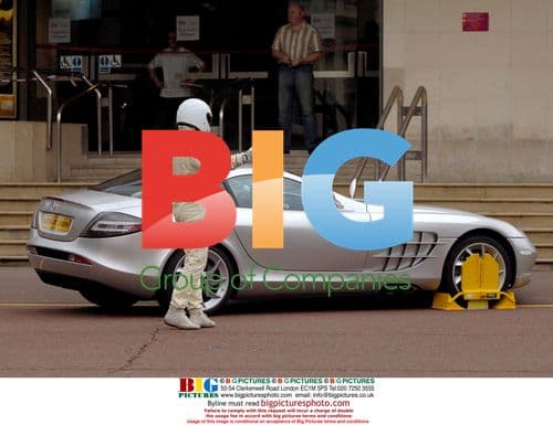 The Stig Finds His SLR McLaren Clamped