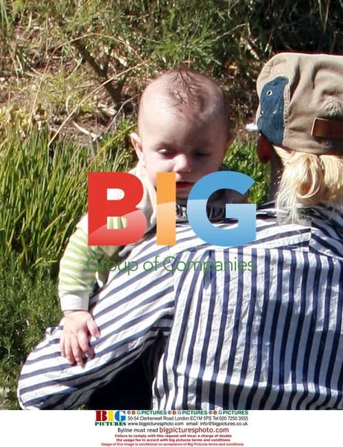 Gwen Stefani and family at Huntington Gardens