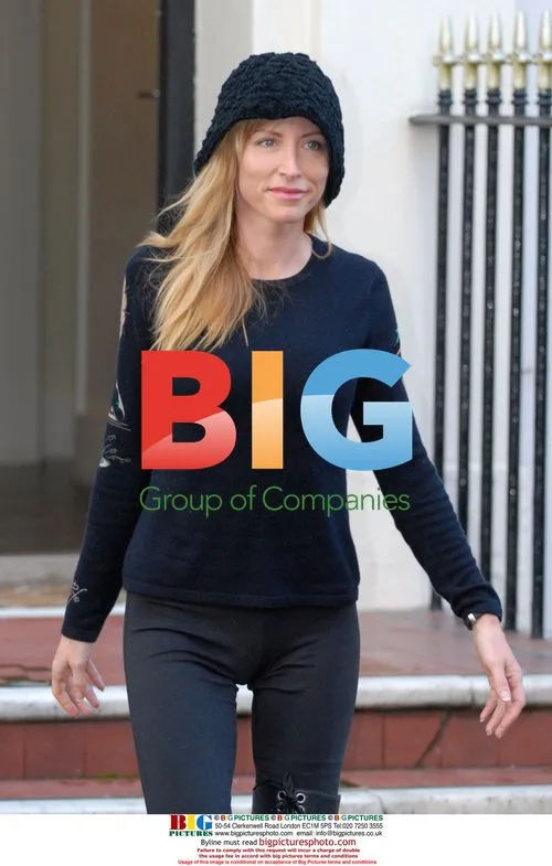 Heather Mills leaving health clinic in Brighton