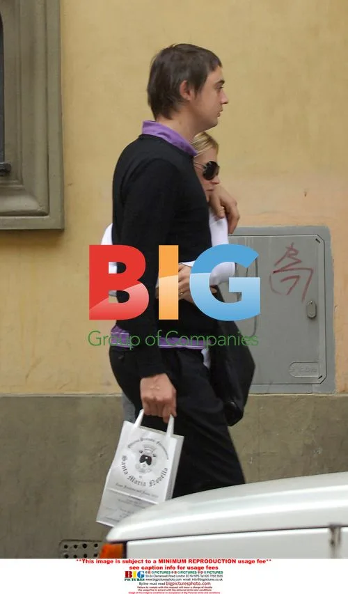 Kate Moss and Pete Doherty in Florence