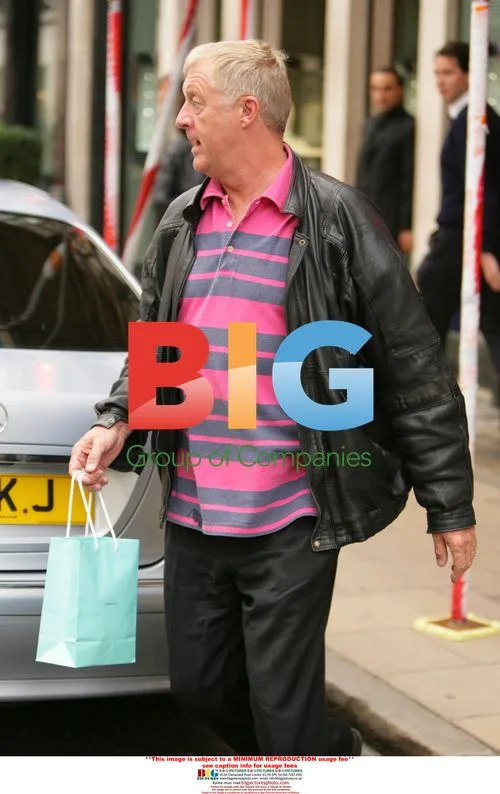 Chris Tarrant Buys Tiffany Watch