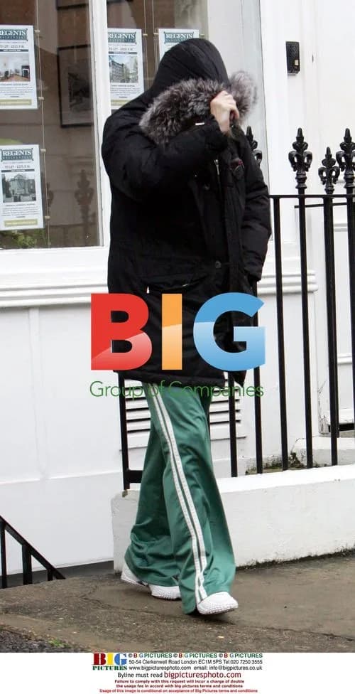 Madonna Leaves Gym, Pulls Hood Over Face