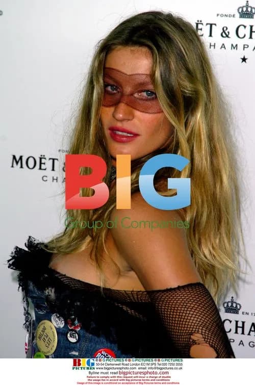 Gisele Bundchen at Moet & Chandon Fashion Tribute 2006