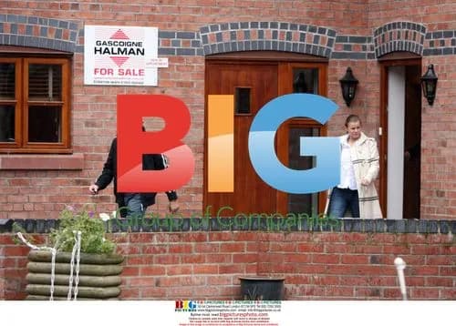 Pregnant Kerry Katona House Hunting