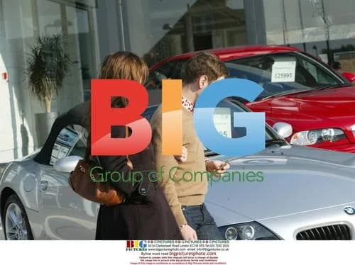 Chantelle Houghton and Preston shop for new car