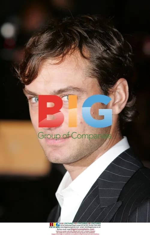 Jude Law at "Breaking and Entering" Premiere