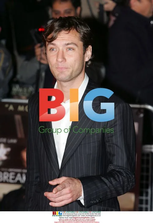 Jude Law at "Breaking and Entering" Premiere