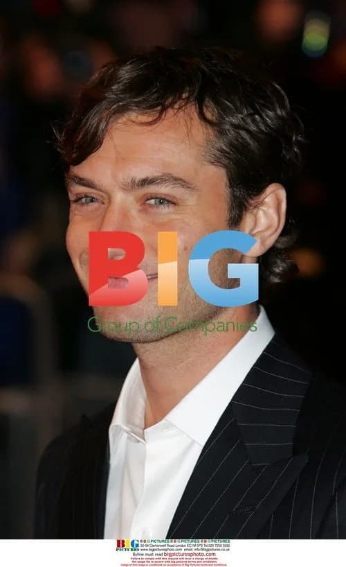 Jude Law at "Breaking and Entering" Premiere