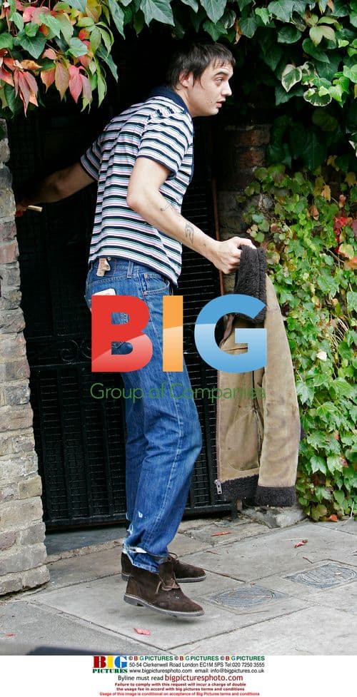 Pete Doherty Leaves Kate Moss' House