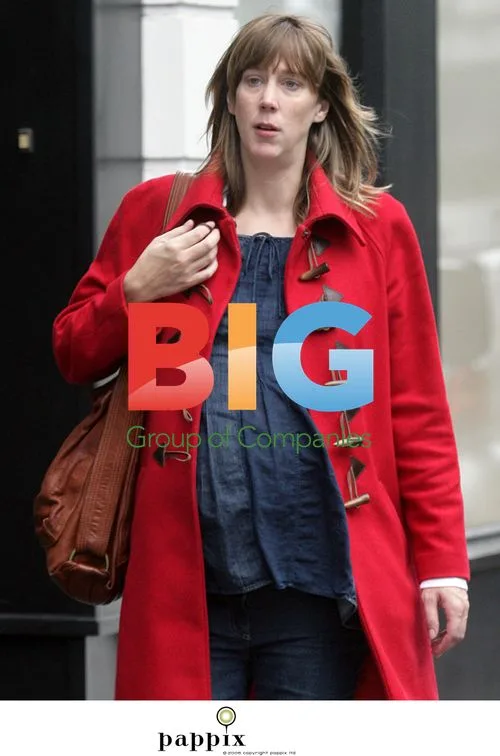 Pregnant Beth Orton Cries in London
