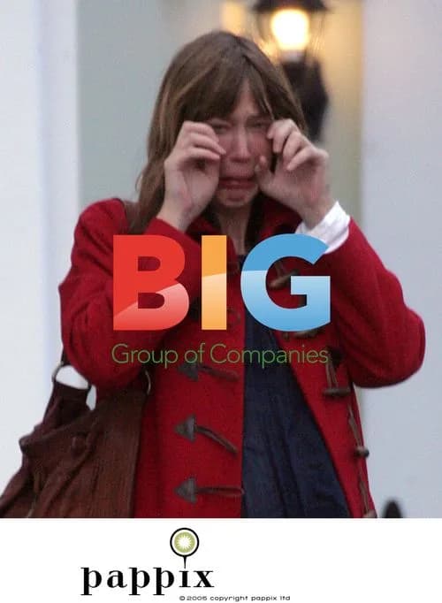 Pregnant Beth Orton Cries in London