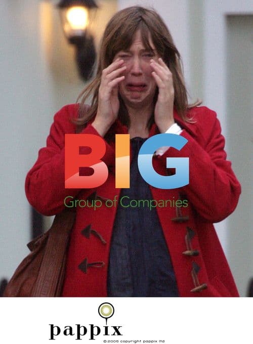 Pregnant Beth Orton Bursts into Tears in London