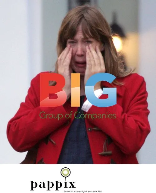 Pregnant Beth Orton Cries in London