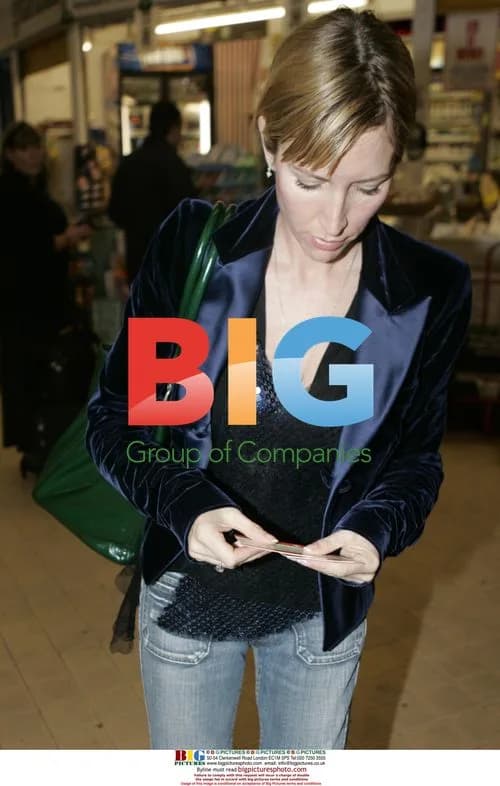 Heather Mills catches train to London