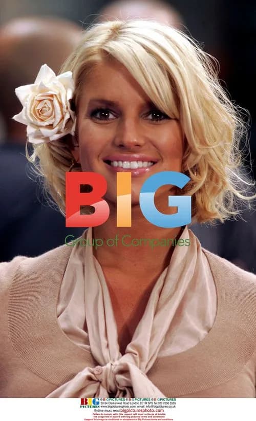 Jessica Simpson Performs on 'Today' Show