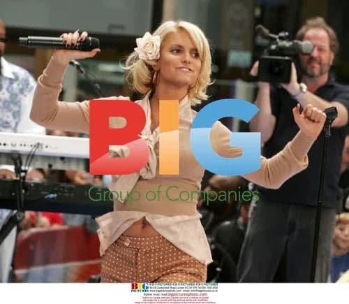 Jessica Simpson Performs on 'Today' Show