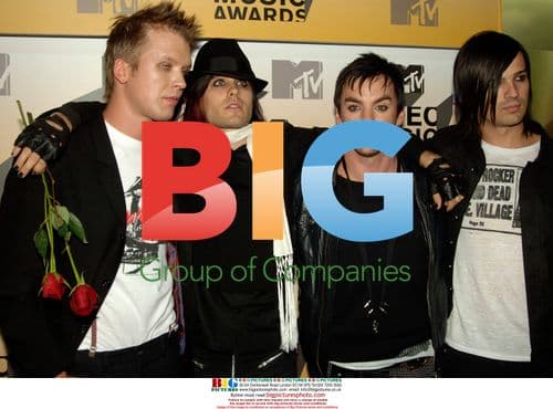 Jared Leto and 30 Seconds to Mars at 2006 VMAs