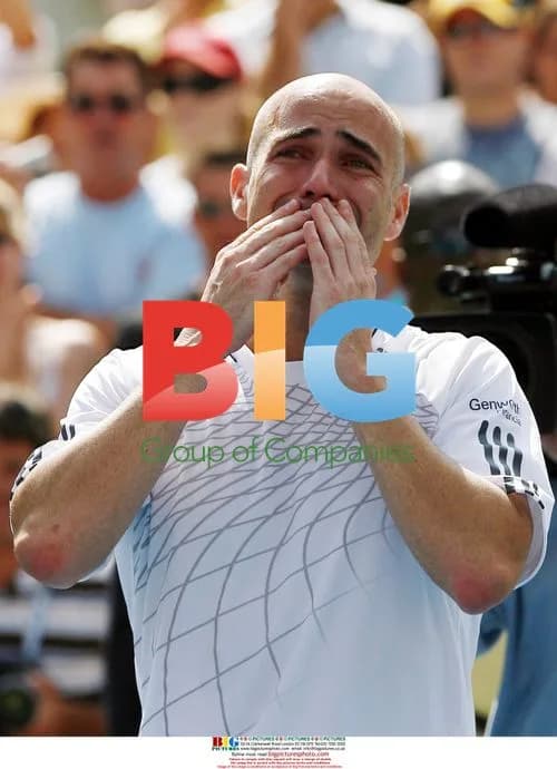 Andre Agassi cries after losing final match