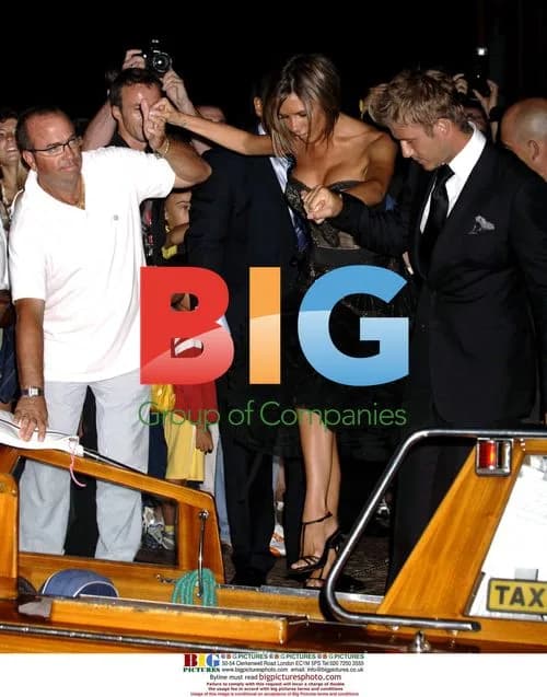 Beckhams Leave Danieli for Valentino Party
