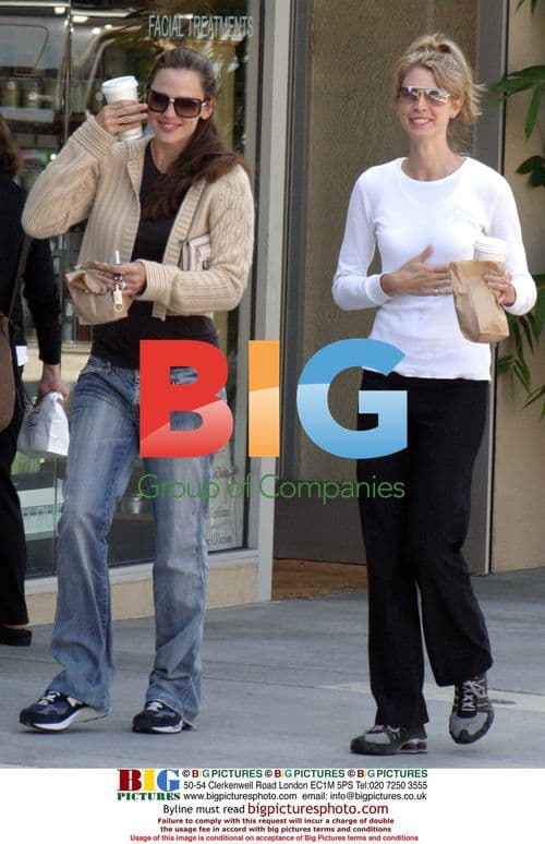 Jennifer Garner out shopping in Brentwood