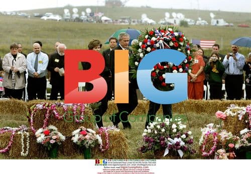 Bush Lays Wreath at Flight 93 Memorial