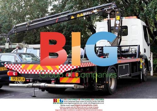 Pete Doherty's Car Towed by Bailiffs