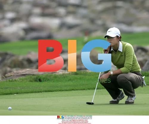 Michelle Wie eyes up putt at 84 Lumber Classic