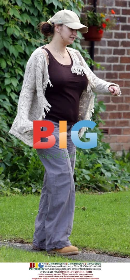 Pregnant Kerry Katona at Car Wash