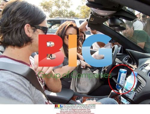 Lindsay Lohan Out for Lunch on Melrose Ave