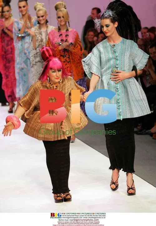 Erin O'Conner and Zandra Rhodes at Zandra Rhodes show