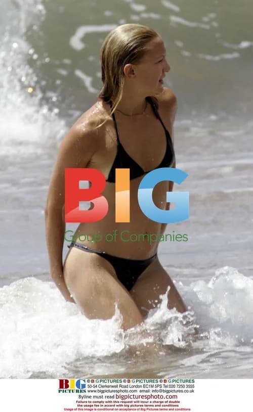 Kate Hudson on Mexican Riviera