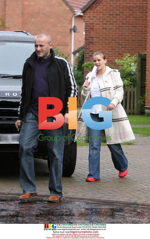 Pregnant Kerry Katona House Hunting with Boyfriend