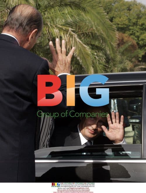 Putin Salutes Chirac at Three-Way Summit