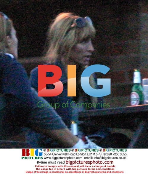 Heather Mills McCartney has drinks after bike ride