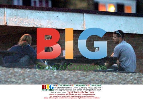 Heather Mills McCartney and family have drinks