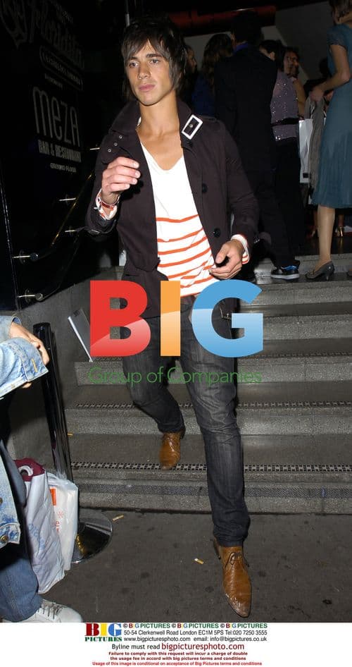 Actor Sam Robertson leaving Inside Soap Awards 2006