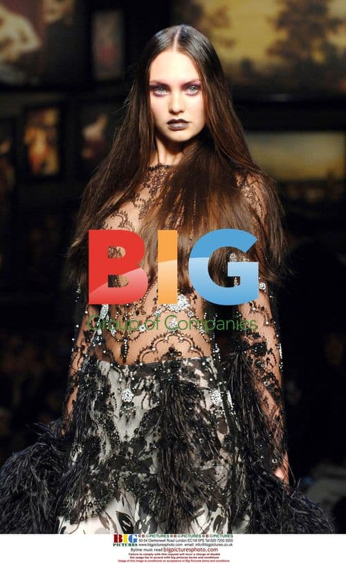 Mariella Burani Fashion Show, Milan 2007