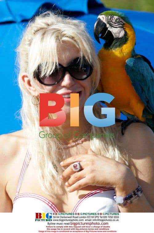 Courtney Love's Maui Holiday Fun